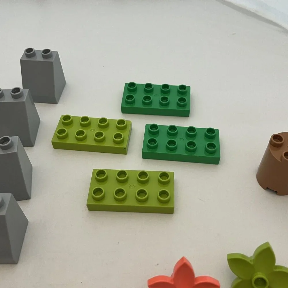 Lego Duplo 10939 Jurassic World T. Rex Triceratops Breakout Incomplete And T Rex